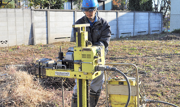 全自動地盤調査機＋GeoWebシステム